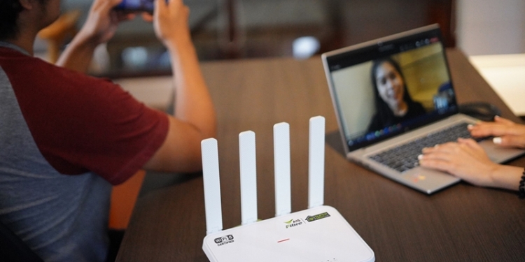 AIS Fibre maintains leadership as the first and only intelligent Wi-Fi in Thailand Allocating speed...
