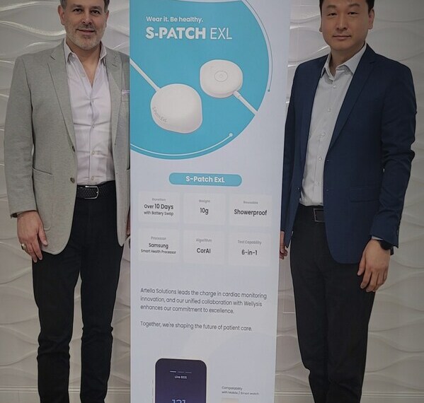 Sepand Moshiri, CEO, Artella(left) and Young Juhn, CEO, Wellysis(right) unite to forge powerful partnership