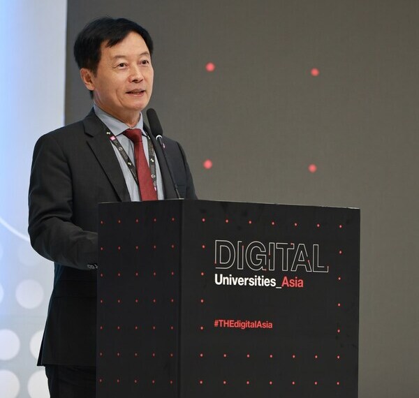 President Qin delivers a keynote address "Reimagining Higher Education in the Age of AI" at Digital Universities Asia 2024 in Bali, Indonesia.