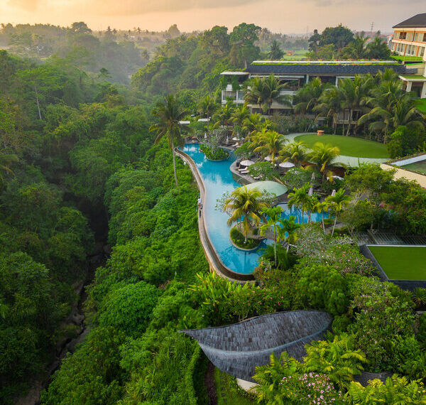 The Westin Resort & Spa Ubud Bali combines premium with sustainability, offering eco-friendly initiatives like hydroponic gardens and beekeeping, allowing guests to connect with nature while promoting environmental care