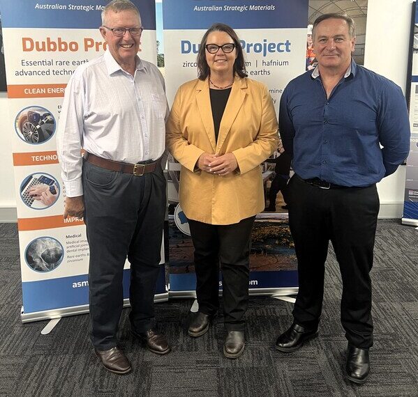 Minister for Resources the Hon Madeleine King MP (centre) visited the Dubbo Project to announce ASM