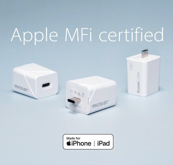 The iLuxe Cube smart backup solution is Apple MFi-certified.