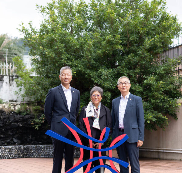 From L to R: Professor Kerry Lee, President-Elect & Chair Professor of Child Development, Dr. Betty CHAN Po-king, Chairlady, YCCECE Board of Governors, Professor Allan H.K. Yuen, President