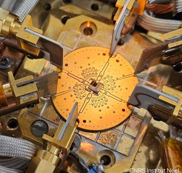 Quobly device based on FD-SOI undergoing testing & measurements