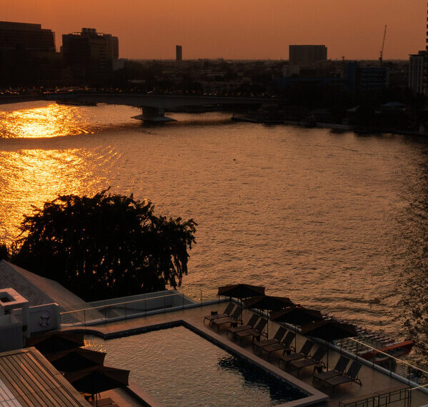 Sunset on The Roof, The StandardX, Bangkok Phra Arthit