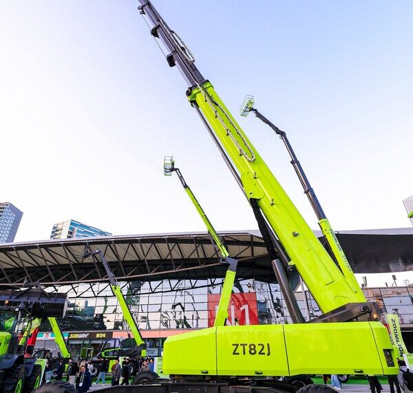 The ZT82J, world’s tallest straight boom aerial work platform by Zoomlion